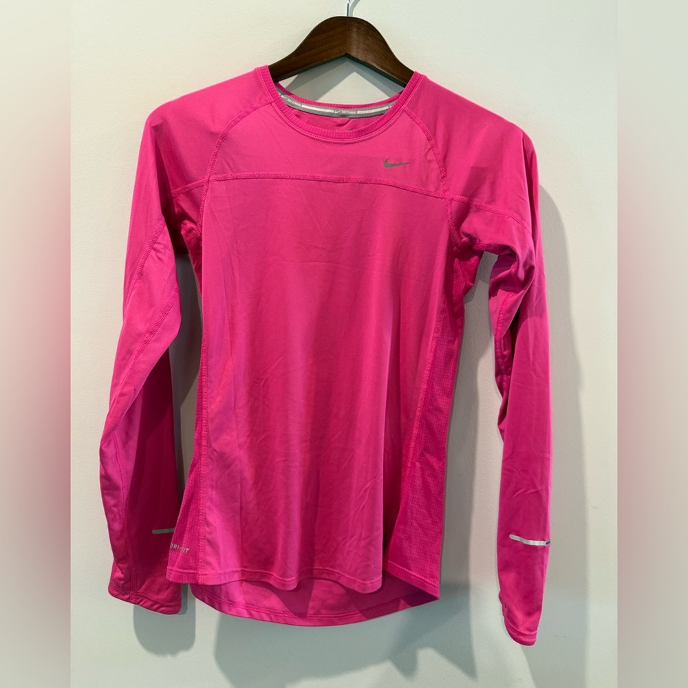 Nike Women's Vibrant Pink Long Sleeve Tee Size S